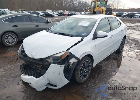 2015 Toyota Corolla S Premium z USA, uszkodzony, nr VIN 2T1BURHE5FC258353